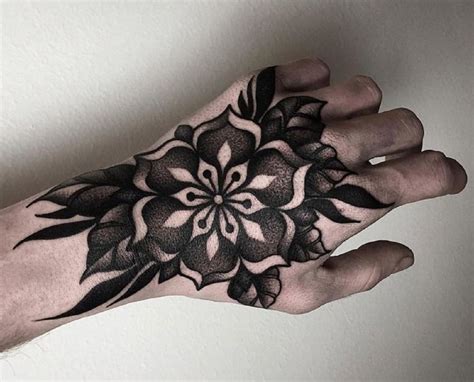 tatuajes de dedos hombre|Tatuajes en la mano: 50 diseños únicos para hombre